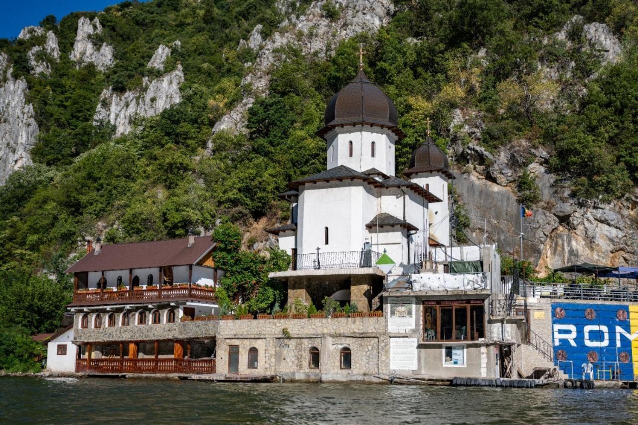 Casa Clau Cazare Orşova Exterior foto